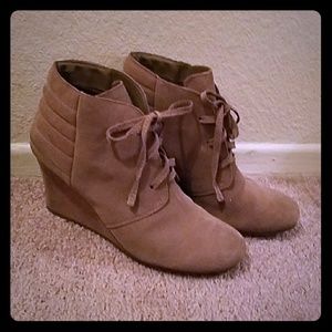Dolce Vita Tan Wedge Booties